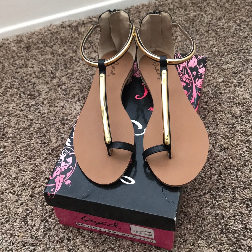 Qupid sandals